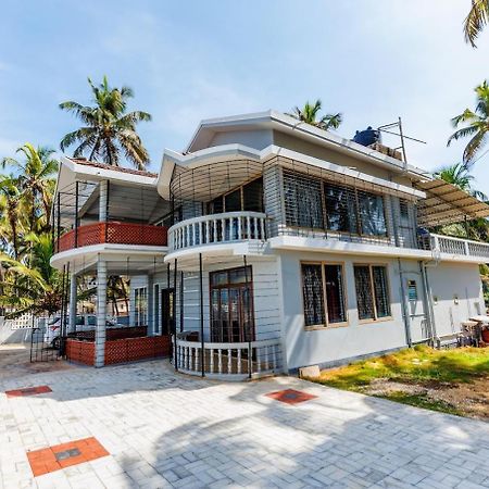 Gintara Beach Homestay By Evaddo Kalyānpur エクステリア 写真