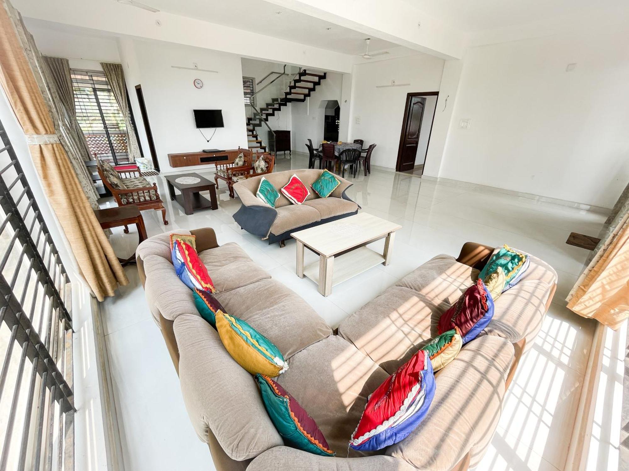 Gintara Beach Homestay By Evaddo Kalyānpur エクステリア 写真