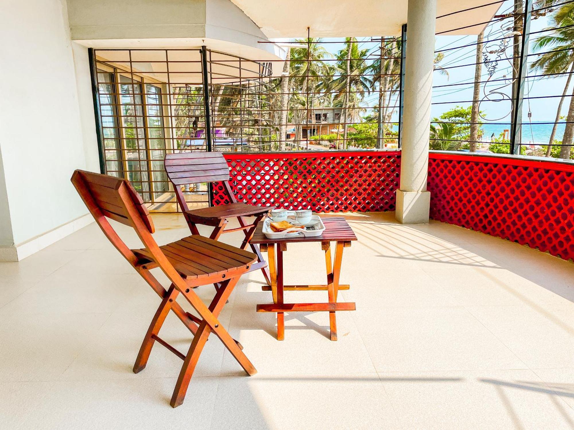 Gintara Beach Homestay By Evaddo Kalyānpur エクステリア 写真